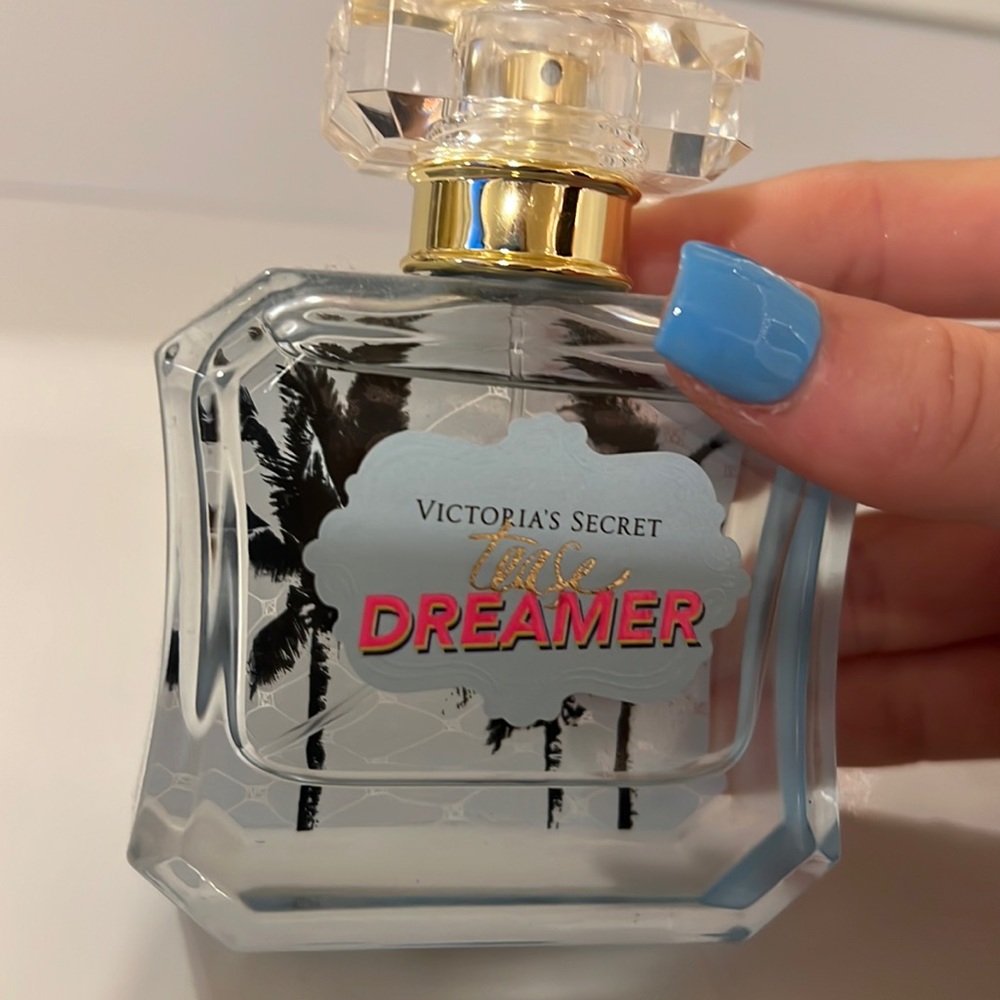 victoria secret perfume
